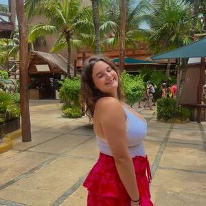 Meet your Posher, Ashlynne